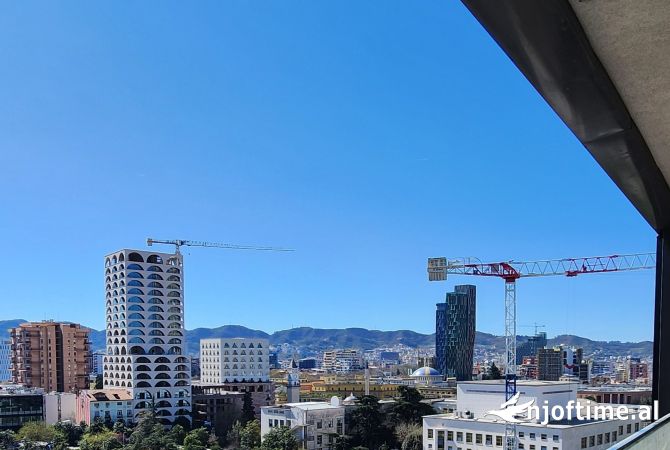 Ambient biznesi me qera 3+1 ne Tirane - 1,200 Euro