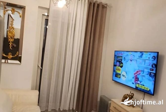 Shtepi me qera 1+1 ne Tirane - 370 Euro