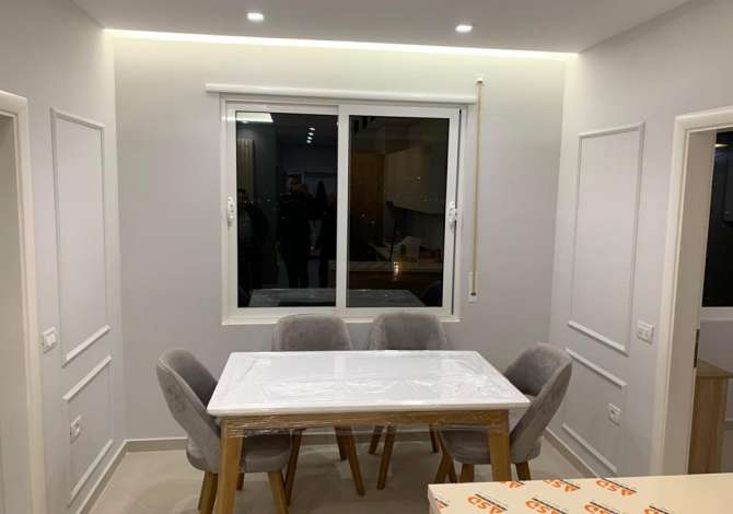 Shtepi me qera Apartament ne Tirane, 2+1, Mobilimi E mobiluar, Pagesa 500  Euro.