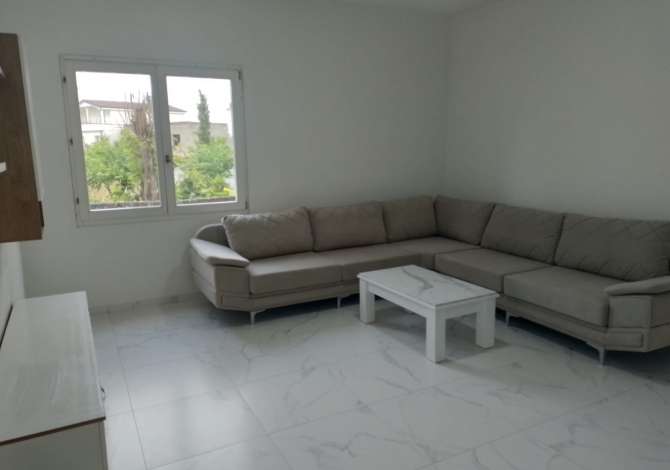Shtepi me qera 2+1 ne Tirane - 400 Euro