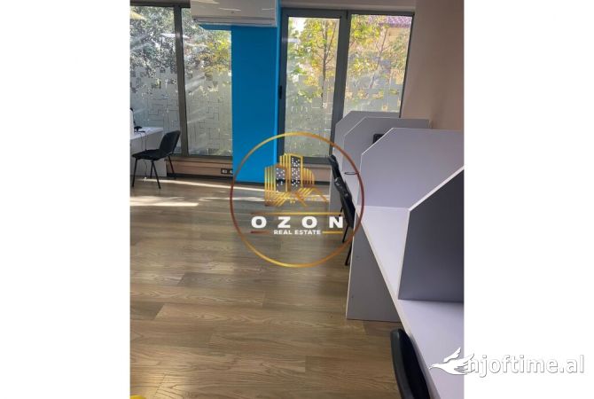 Ambient biznesi me qera 3+1 ne Tirane - 3,500 Euro