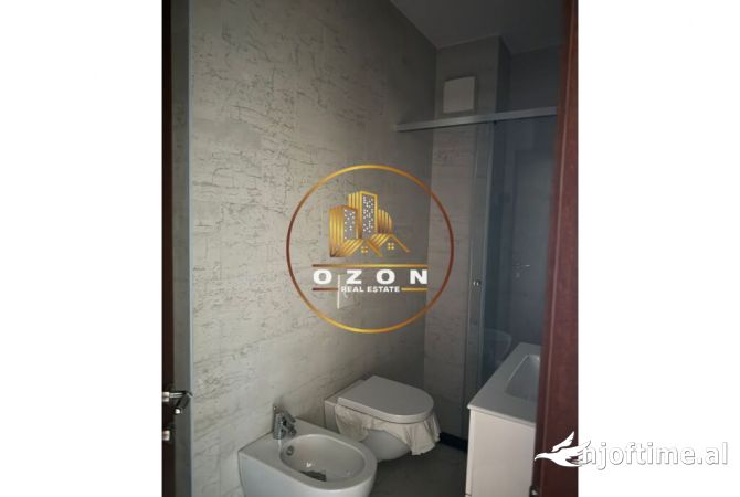 Shtepi ne shitje Apartament ne Tirane, 2+1, Mobilimi E mobiluar, Pagesa 117,300  Euro.