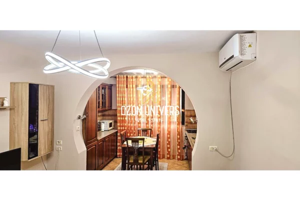 Shtepi me qera 2+1 ne Tirane - 70,000 Leke