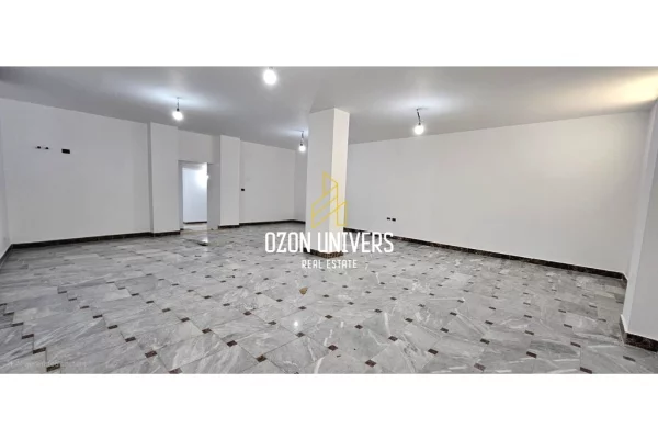 Ambient biznesi me qera 1+1 ne Tirane - 300,000 Leke