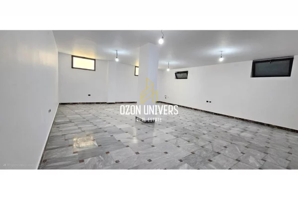 Ambient biznesi me qera 1+1 ne Tirane - 300,000 Leke