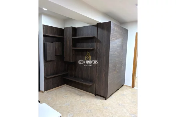 Ambient biznesi me qera 3+1 ne Tirane - 250,000 Leke