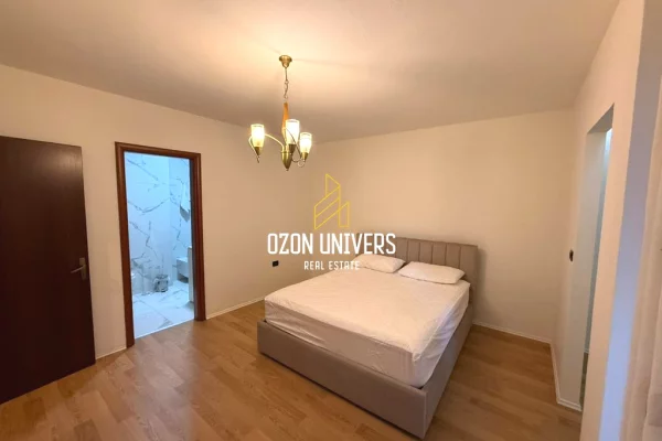 Shtepi me qera Apartament ne Tirane, 1+1, Mobilimi Pjeserisht e mobiluar, Pagesa 650  Euro.