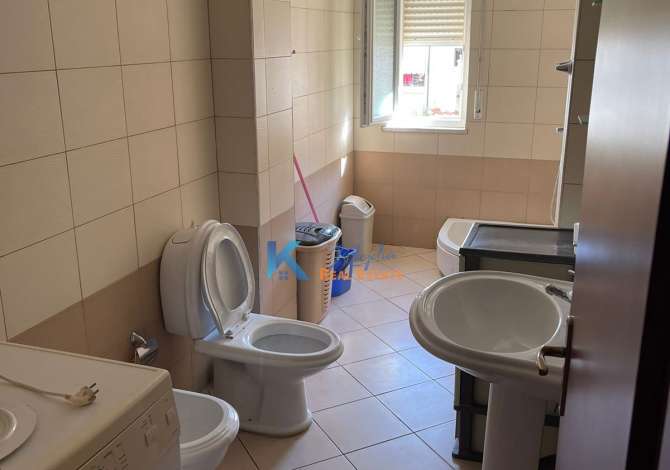 Shtepi me qera Apartament ne Tirane, 2+1, Mobilimi E mobiluar, Pagesa 50,000  Leke.