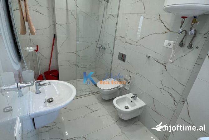 Shtepi me qera Apartament ne Tirane, 1+1, Mobilimi E mobiluar, Pagesa 650  Euro.