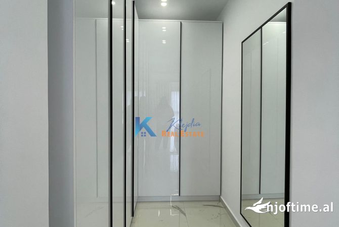 Shtepi me qera Apartament ne Tirane, 1+1, Mobilimi E mobiluar, Pagesa 650  Euro.