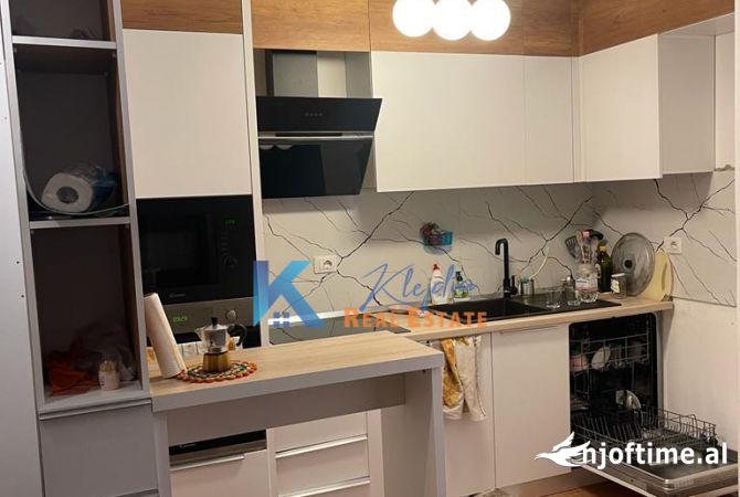 Shtepi me qera Apartament ne Tirane, 2+1, Mobilimi E mobiluar, Pagesa 600  Euro.
