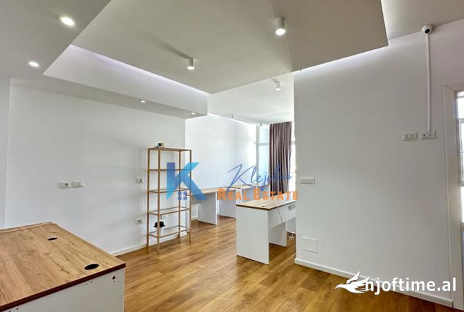 Ambient biznesi me qera 3+1 ne Tirane - 800 Euro