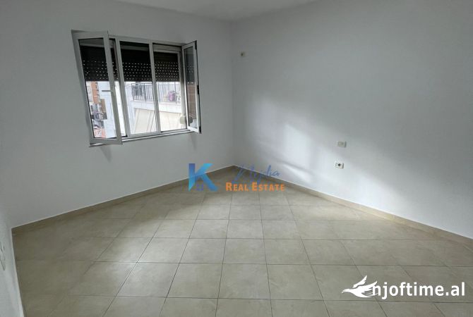 Shtepi me qera 2+1 ne Tirane - 40,000 Leke