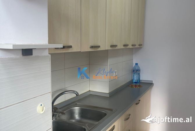 Shtepi me qera 2+1 ne Tirane - 40,000 Leke
