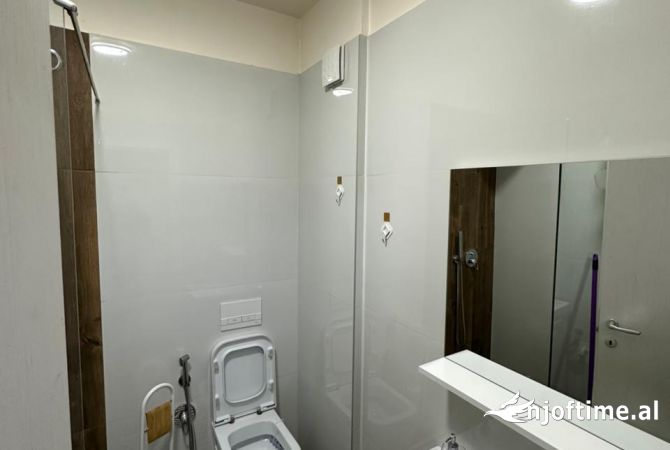 Shtepi me qera Apartament ne Tirane, 1+1, Mobilimi E mobiluar, Pagesa 750  Euro.