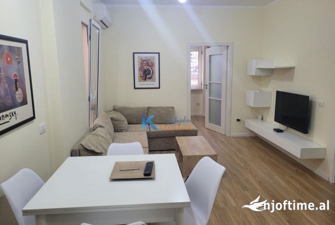 Shtepi me qera 2+1 ne Tirane - 60,000 Leke