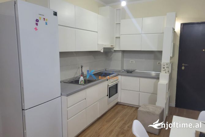 Shtepi me qera 2+1 ne Tirane - 60,000 Leke