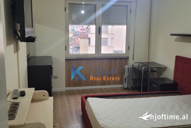 Shtepi me qera Apartament ne Tirane, 2+1, Mobilimi E mobiluar, Pagesa 60,000  Leke.