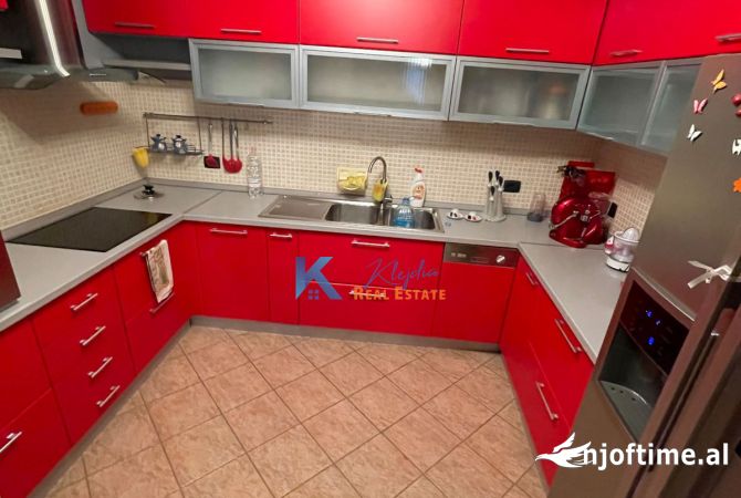 Shtepi me qera 2+1 ne Tirane - 800 Euro