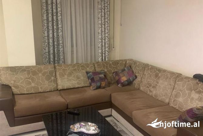 Shtepi me qera 1+1 ne Tirane - 40,000 Leke