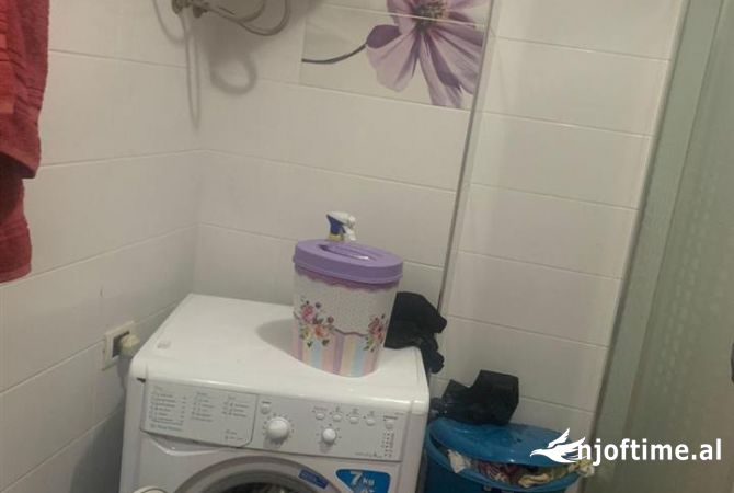 Shtepi me qera Apartament ne Tirane, 1+1, Mobilimi E mobiluar, Pagesa 40,000  Leke.