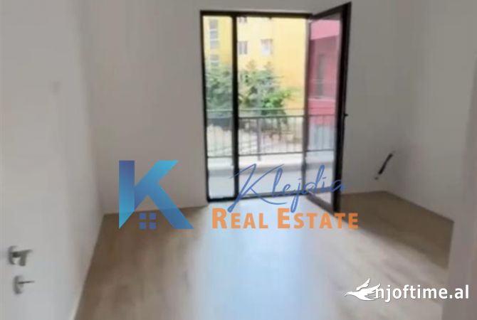 Ambient biznesi me qera 3+1 ne Tirane - 700 Euro