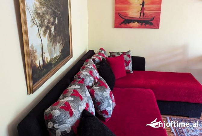 Shtepi me qera 2+1 ne Tirane - 60,000 Leke
