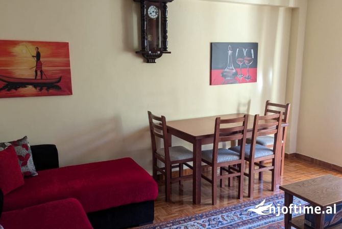 Shtepi me qera 2+1 ne Tirane - 60,000 Leke