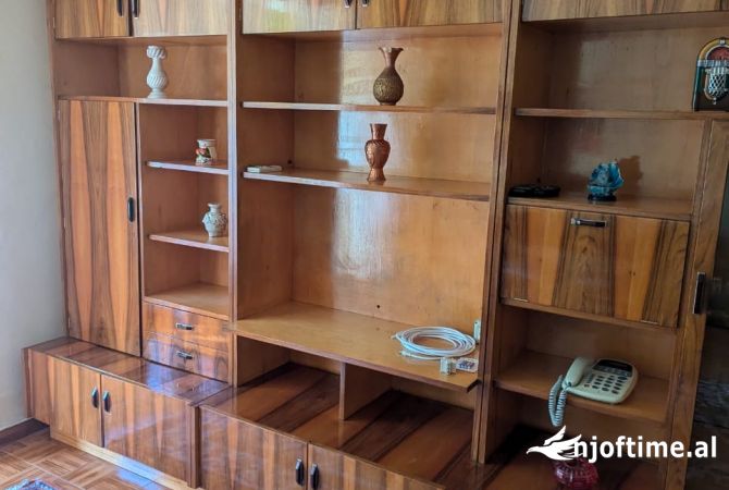 Shtepi me qera Apartament ne Tirane, 2+1, Mobilimi E mobiluar, Pagesa 60,000  Leke.