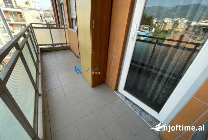 Shtepi me qera Apartament ne Tirane, 1+1, Mobilimi E mobiluar, Pagesa 450  Euro.
