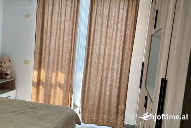 Shtepi me qera Apartament ne Tirane, 1+1, Mobilimi E mobiluar, Pagesa 400  Euro.