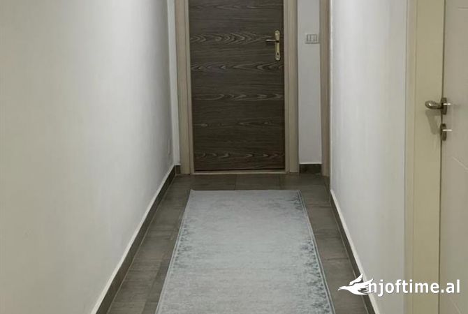 Shtepi me qera Apartament ne Tirane, 1+1, Mobilimi E mobiluar, Pagesa 400  Euro.