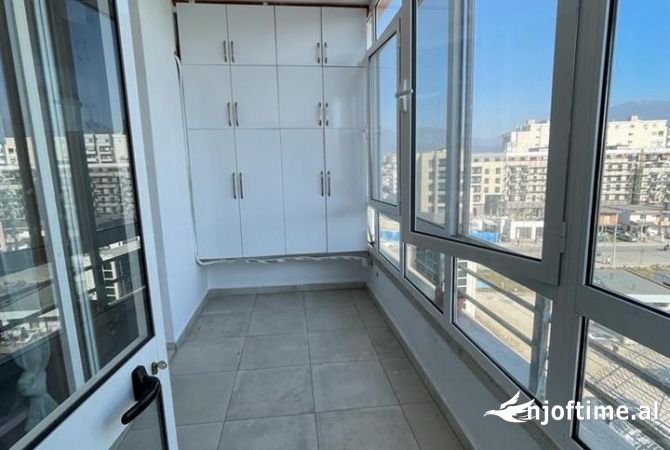 Shtepi me qera Apartament ne Tirane, 1+1, Mobilimi E mobiluar, Pagesa 400  Euro.
