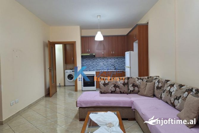 Shtepi me qera 1+1 ne Tirane - 450 Euro