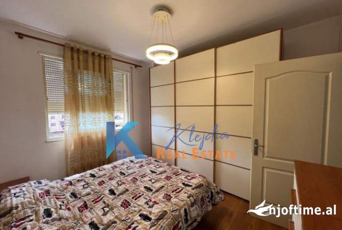 Shtepi me qera Apartament ne Tirane, 1+1, Mobilimi E mobiluar, Pagesa 500  Euro.