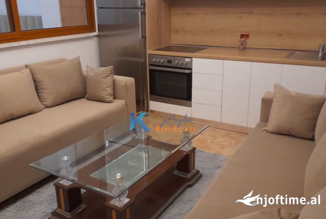 Shtepi me qera 2+1 ne Tirane - 550 Euro