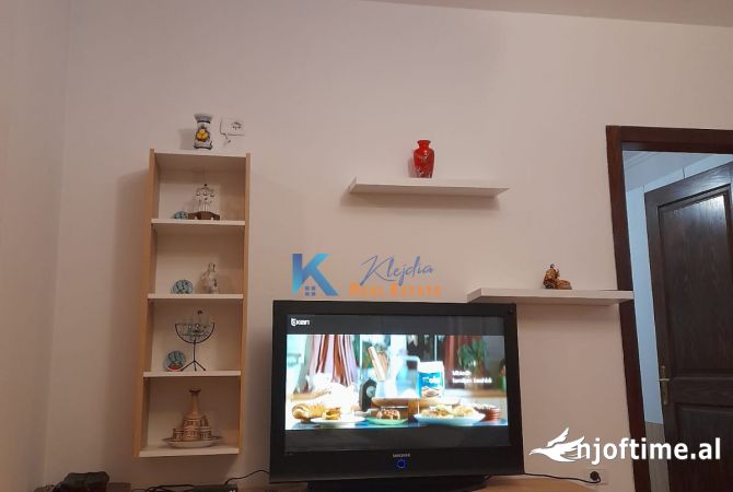 Shtepi me qera 2+1 ne Tirane - 550 Euro