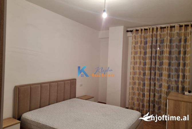 Shtepi me qera Apartament ne Tirane, 2+1, Mobilimi E mobiluar, Pagesa 48,000  Leke.