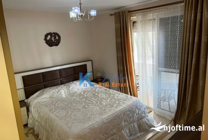 Shtepi me qera Apartament ne Tirane, 2+1, Mobilimi E mobiluar, Pagesa 500  Euro.