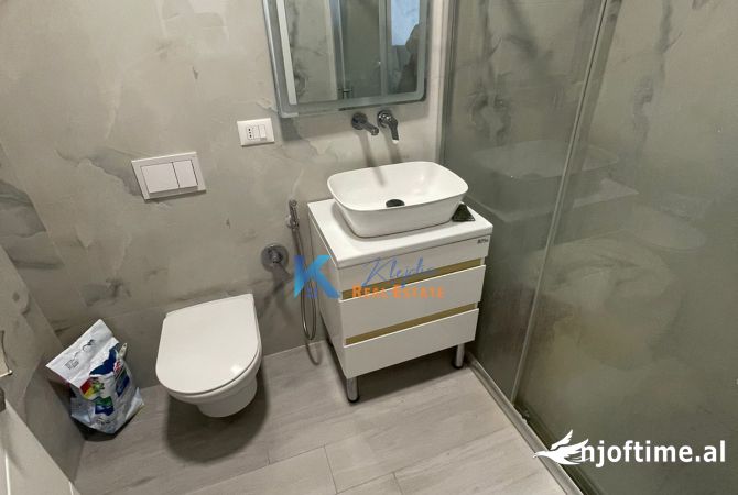 Shtepi me qera Apartament ne Tirane, 1+1, Mobilimi E mobiluar, Pagesa 580  Euro.