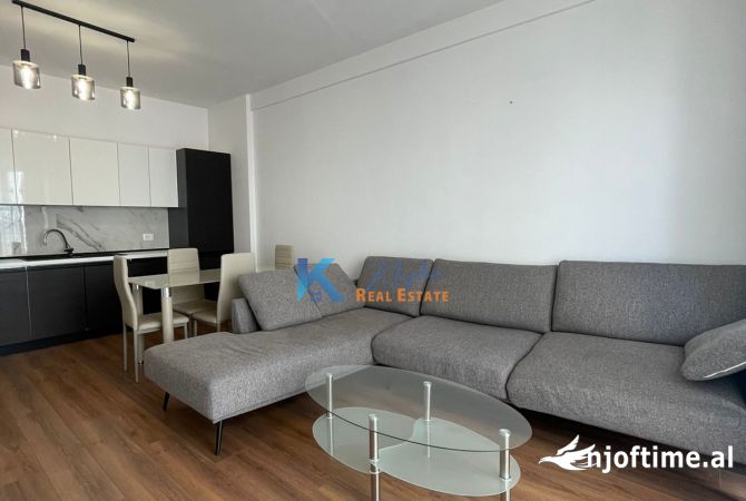 Shtepi me qera Apartament ne Tirane, 1+1, Mobilimi E mobiluar, Pagesa 580  Euro.