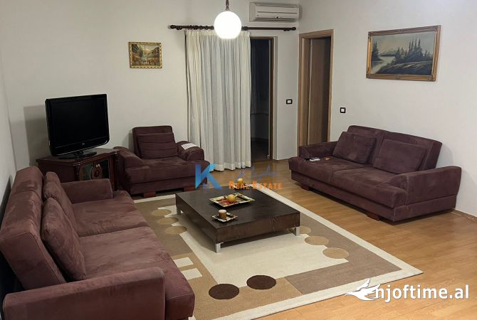 Shtepi me qera 2+1 ne Tirane - 600 Euro