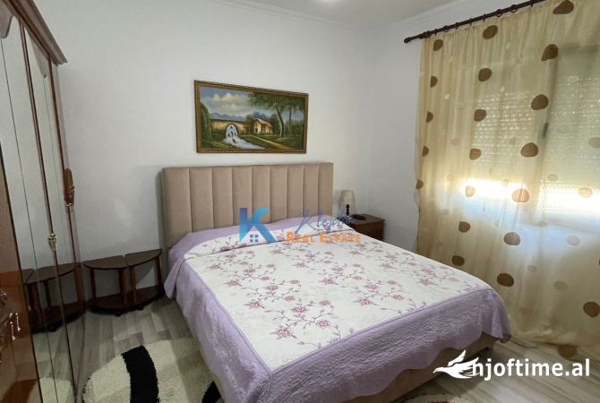 Shtepi ne shitje Apartament ne Tirane, 2+1, Mobilimi E mobiluar, Pagesa 147,000  Euro.