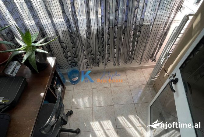 Shtepi ne shitje Apartament ne Tirane, 2+1, Mobilimi E mobiluar, Pagesa 147,000  Euro.