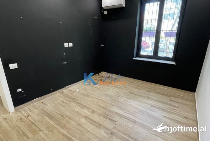Ambient biznesi me qera 3+1 ne Tirane - 500 Euro