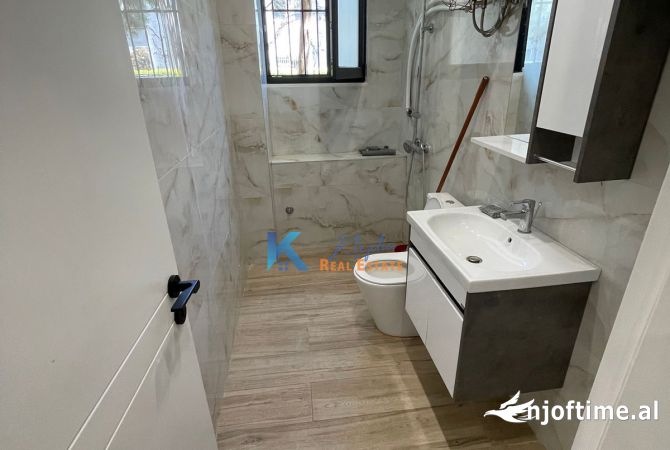 AMBIENT ZYRE PER QIRA AFER STADIUMIT DINAMO