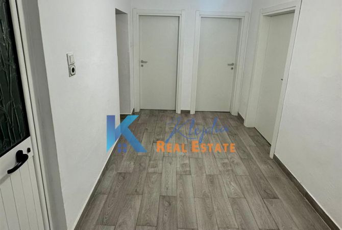 Shtepi me qera Apartament ne Tirane, 2+1, Mobilimi E mobiluar, Pagesa 55,000  Leke.