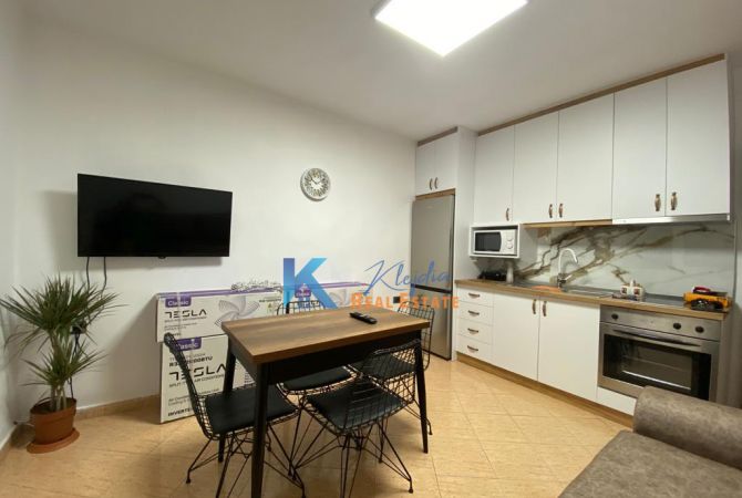 Shtepi me qera Apartament ne Tirane, 1+1, Mobilimi E mobiluar, Pagesa 50,000  Leke.