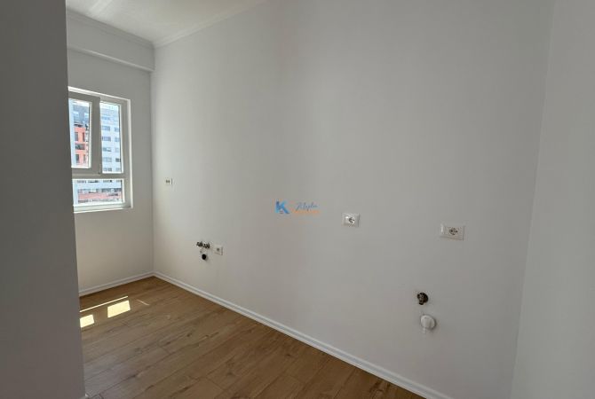Shtepi ne shitje Apartament ne Tirane, 1+1, Mobilimi Bosh, pa mobiluar, Pagesa 93,000  Euro.