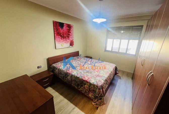 Shtepi me qera Apartament ne Tirane, 2+1, Mobilimi E mobiluar, Pagesa 600  Euro.
